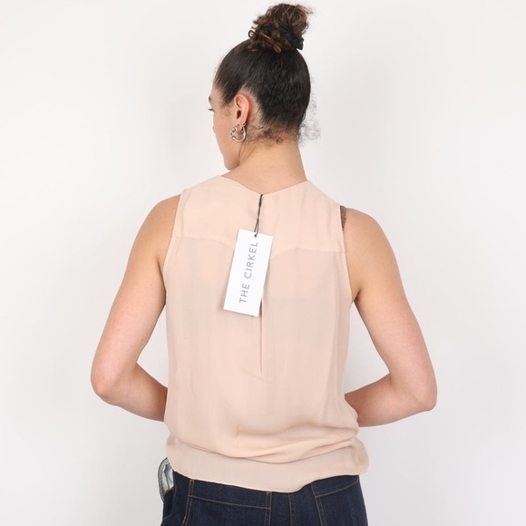 NWT L'AGENCE Blush Beige Silk Chiffon Sleeveless V-Neck Draped Wrap Front Top XS - Picture 3 of 11